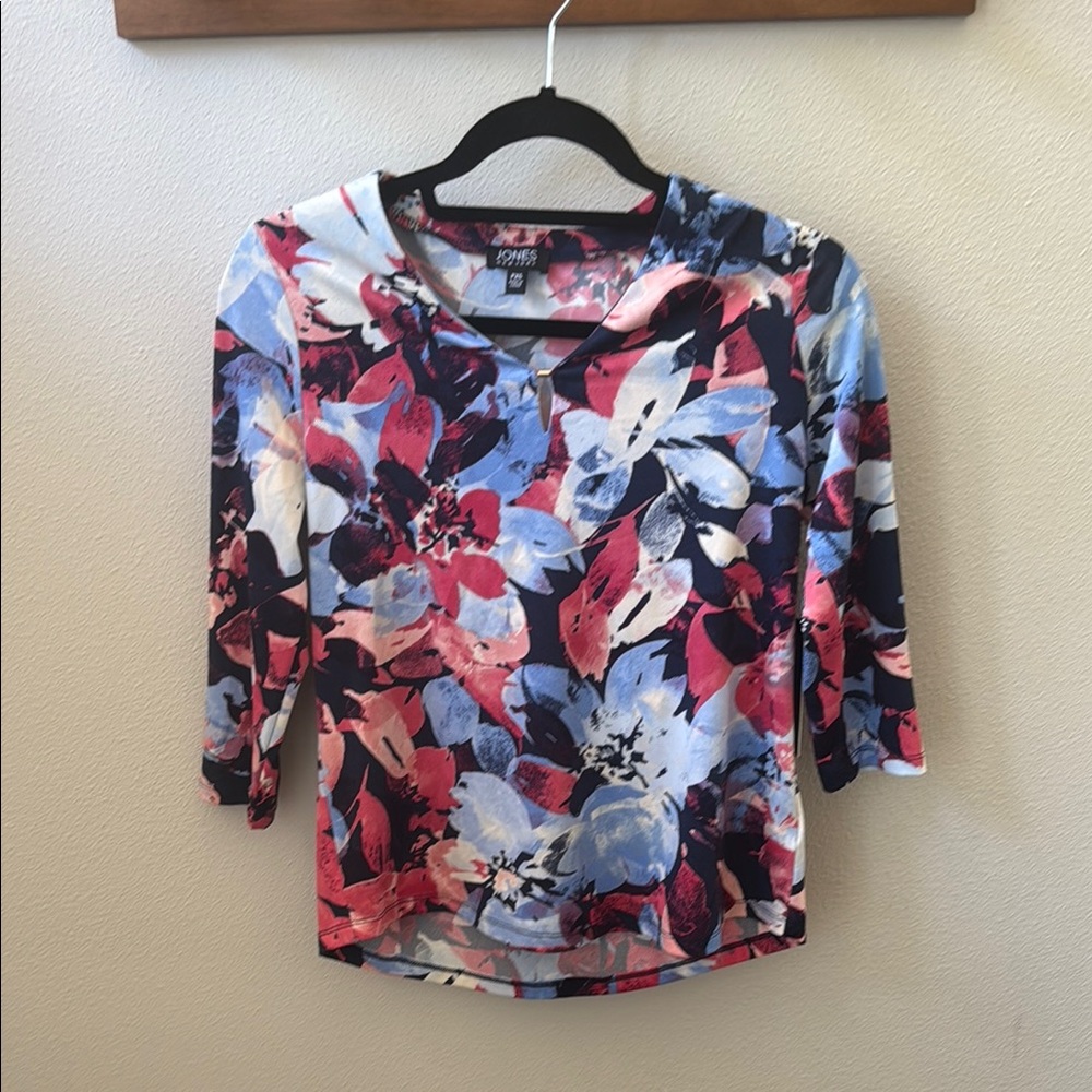 Jones New York Red and Black Fitted 3/4 Sleeve Blouse